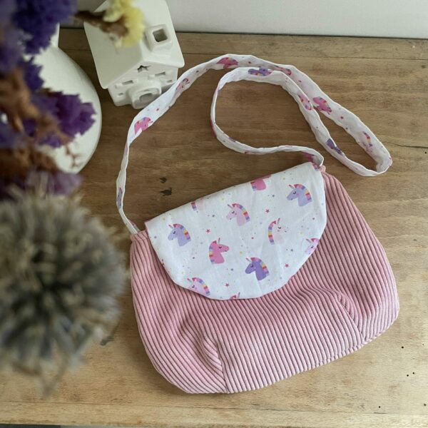 sac rose pour enfant ou petite fille avec motif de licornes