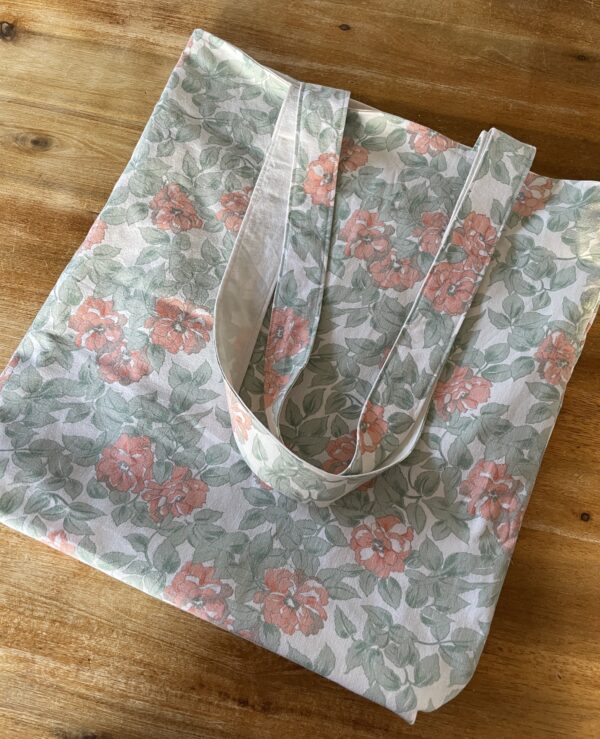 totebag pour femme ave motifs fleurs